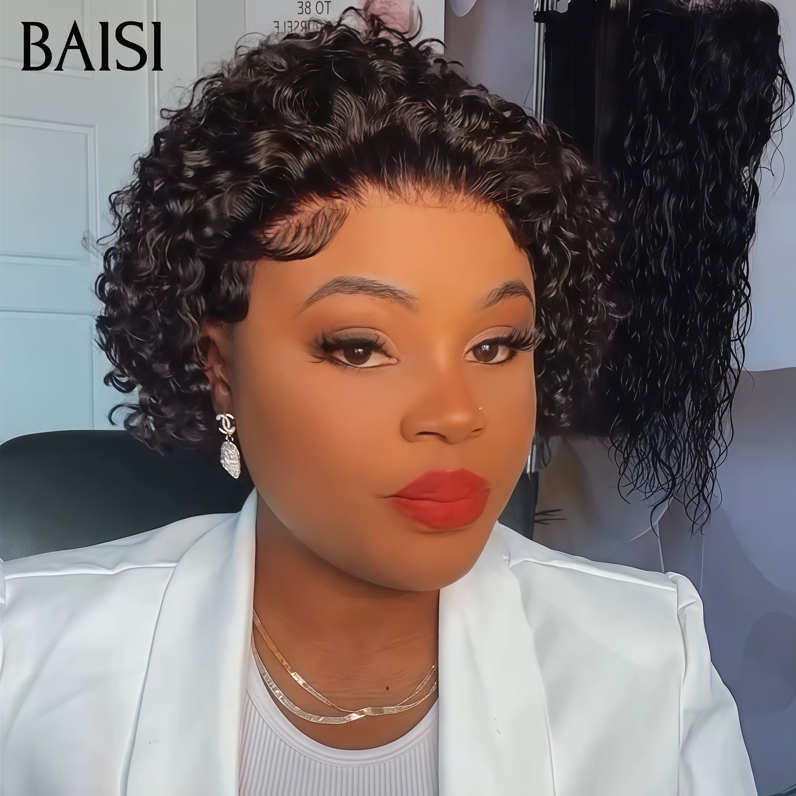 BAISI Prix 46€ Perruque Pixie 13x4 lace frontal curly wave  en couleur noir sans colle  100% Cheveux Humains